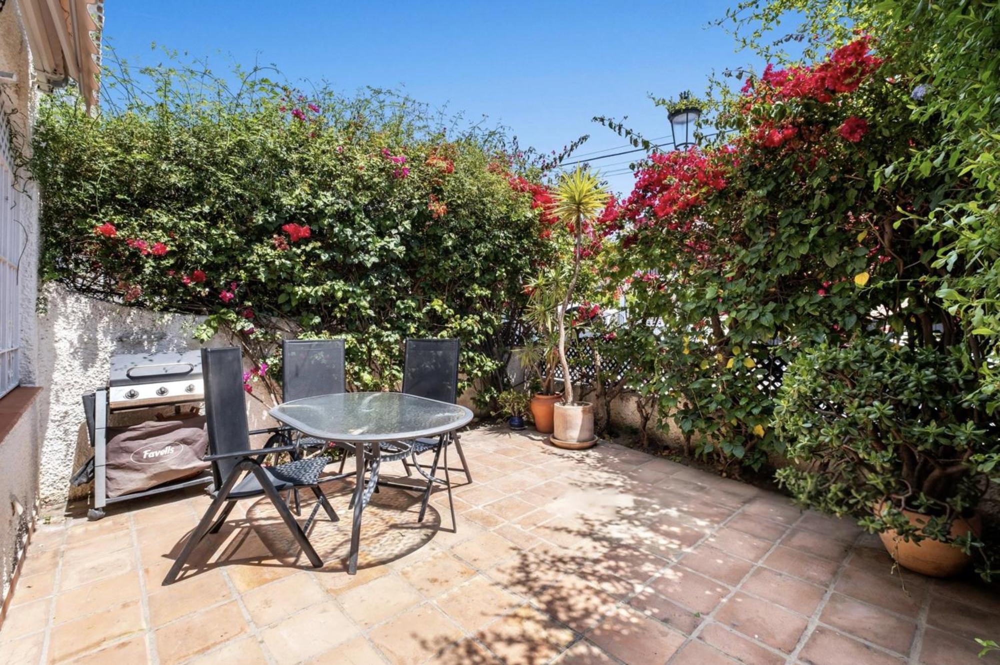 Вилла Casa Lena Town House With Pool Нерха Экстерьер фото