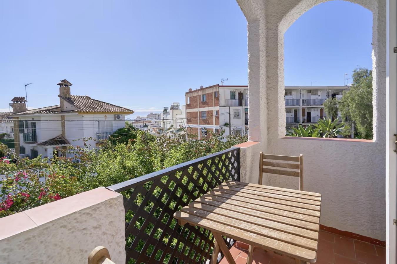Вилла Casa Lena Town House With Pool Нерха Экстерьер фото