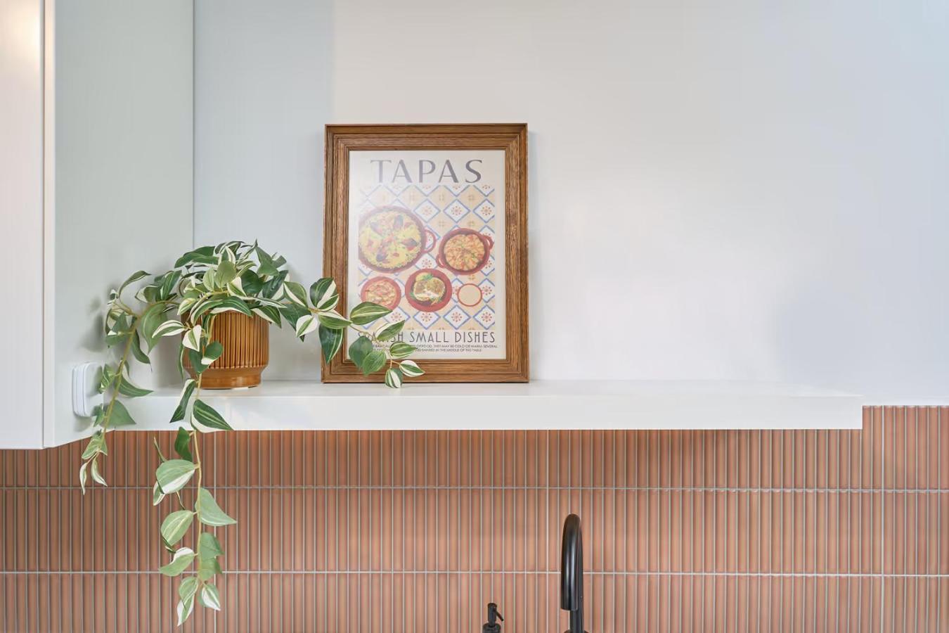 Вилла Casa Lena Town House With Pool Нерха Экстерьер фото